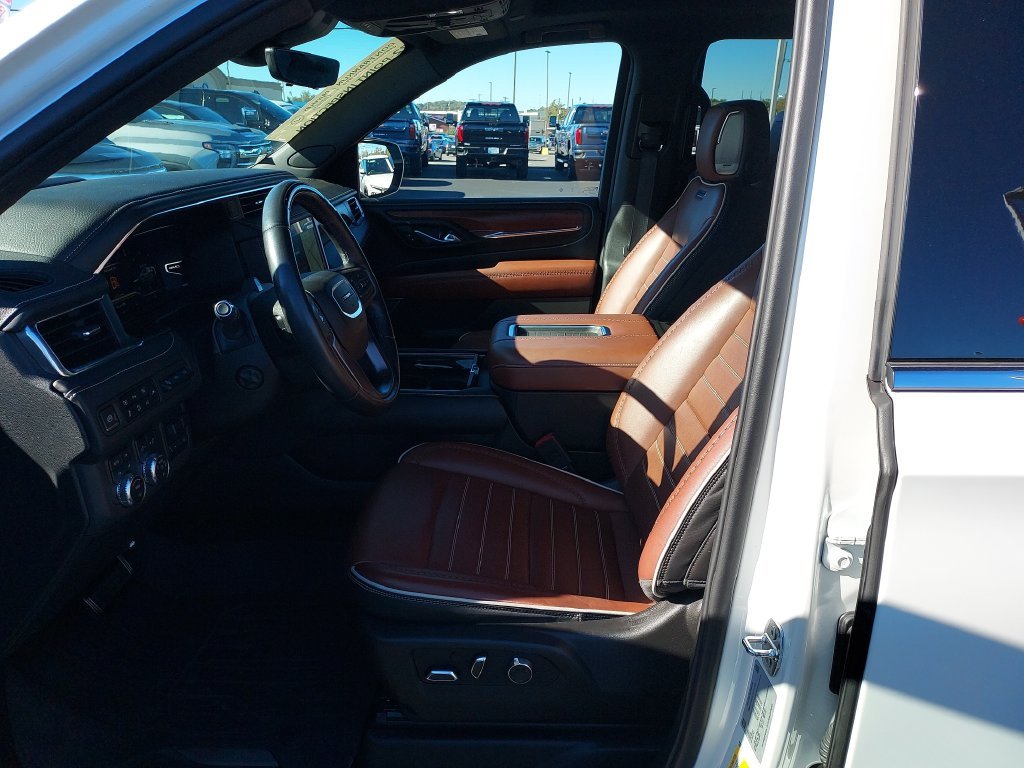 Used 2024 White GMC Denali Ultimate image 13