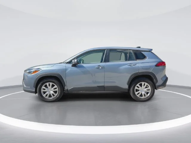 Used 2024  Toyota L image 5