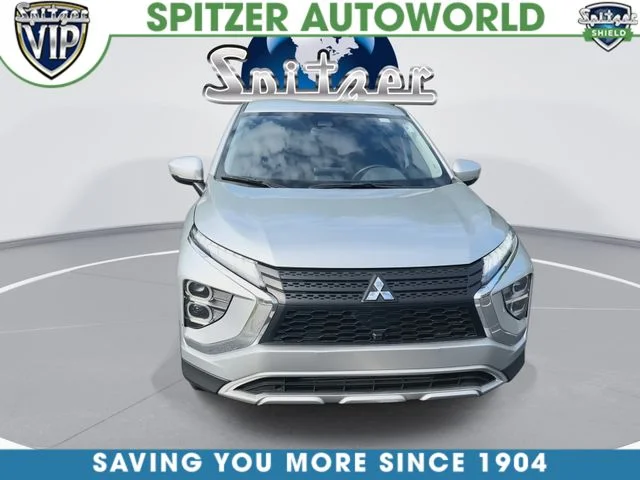 Certified Used 2025  Mitsubishi SE image 3