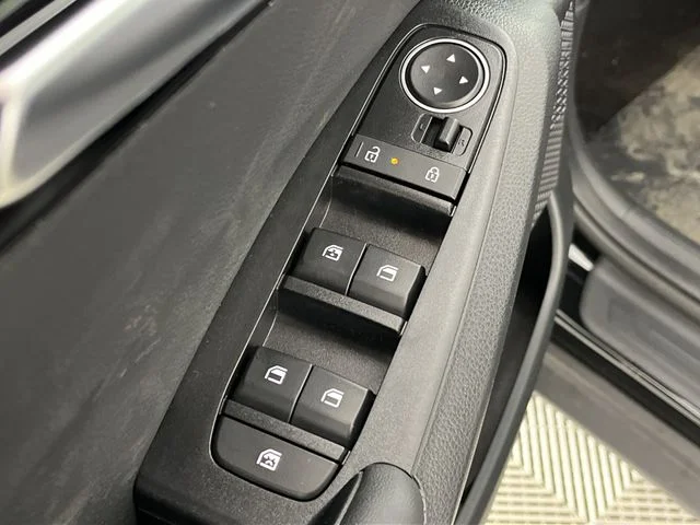New 2026 Fusion Black Kia S image 13