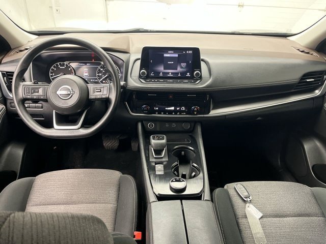 Used 2023 Super Black Nissan SV image 4