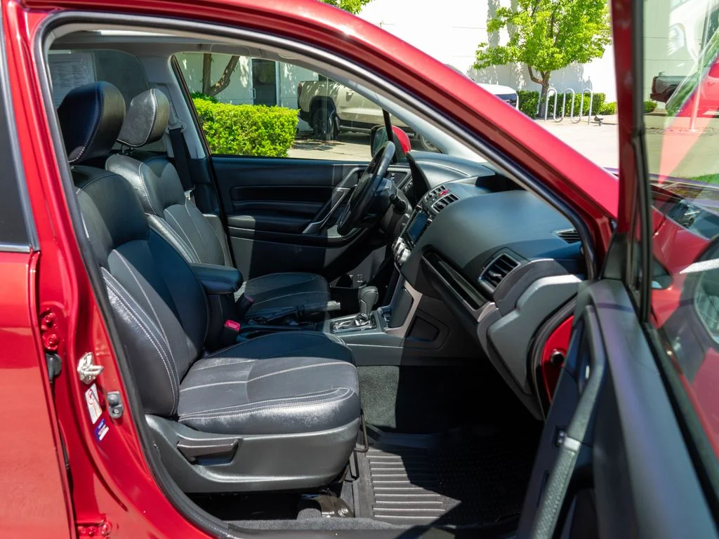 Used 2018 Red Subaru 2.5i Touring image 11