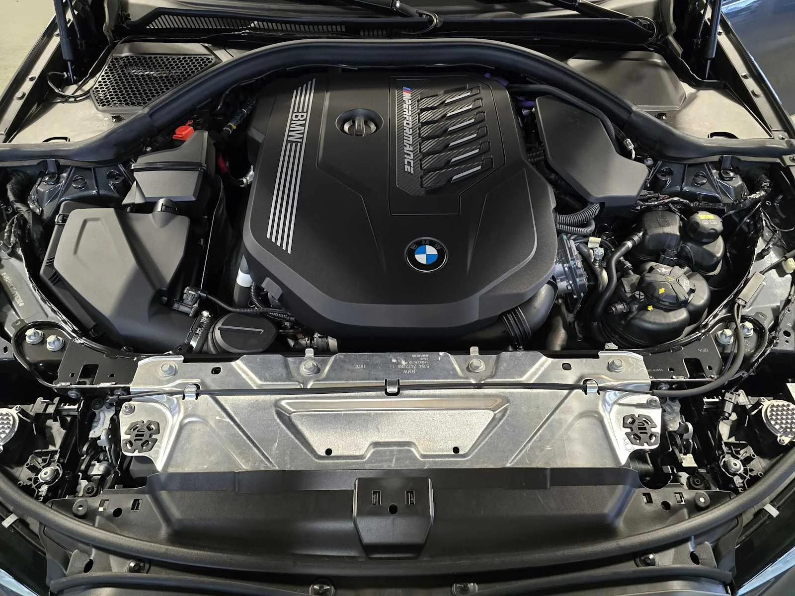Used 2021 Mineral Gray Metallic BMW xDrive image 9