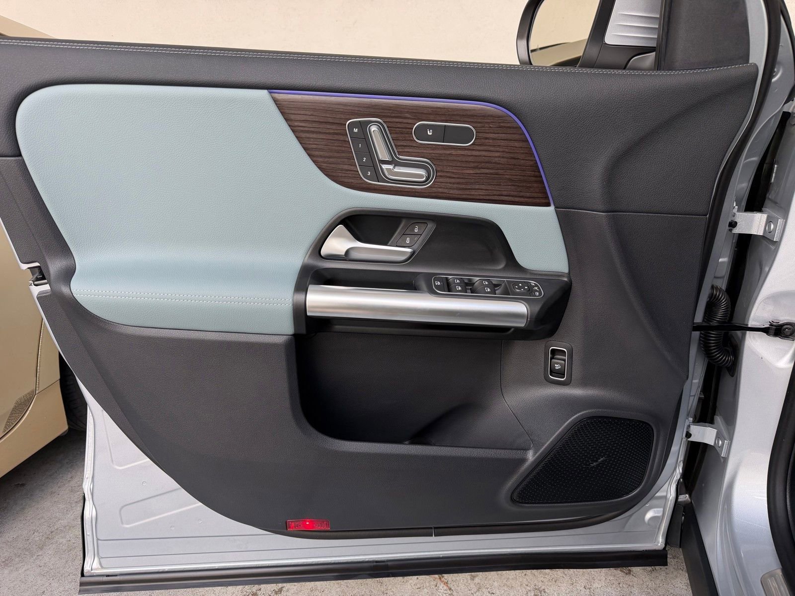 New 2026 Cirrus Silver Metallic Mercedes-Benz GLA 250 image 38