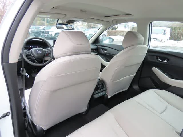 New 2026 Platinum White Pearl Honda SE image 13