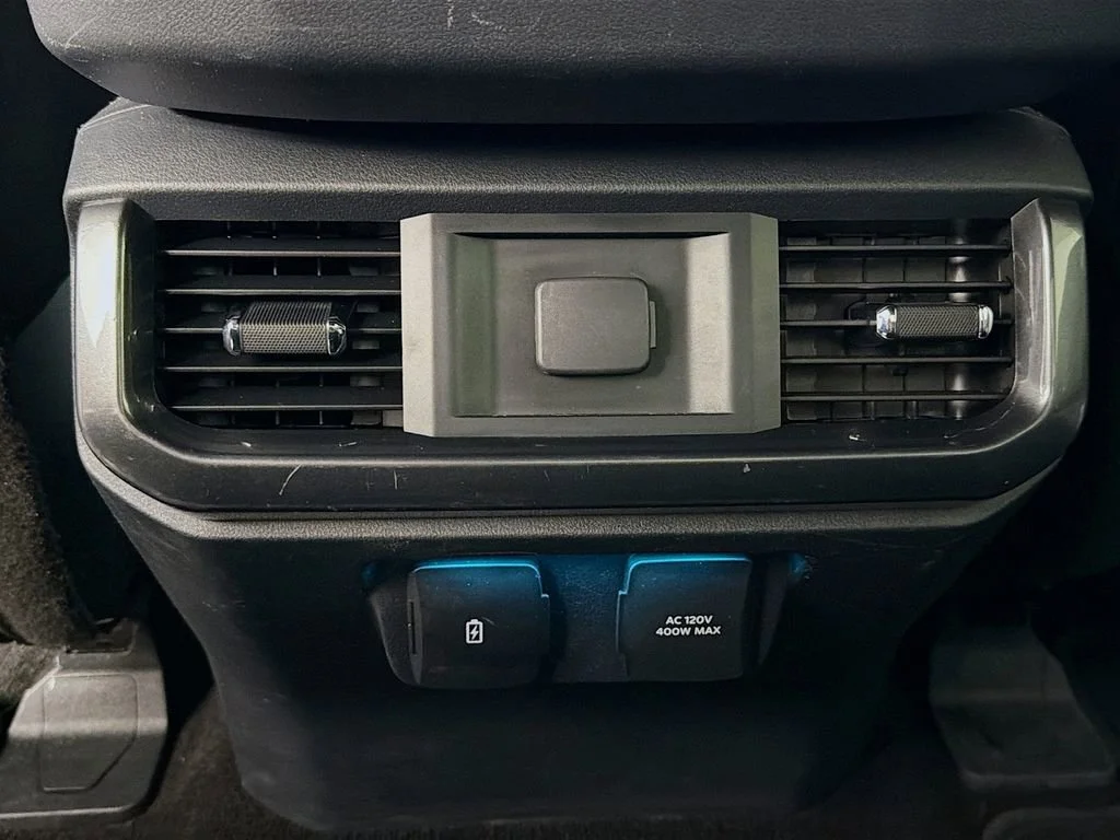 Used 2021 Black Ford XL image 27