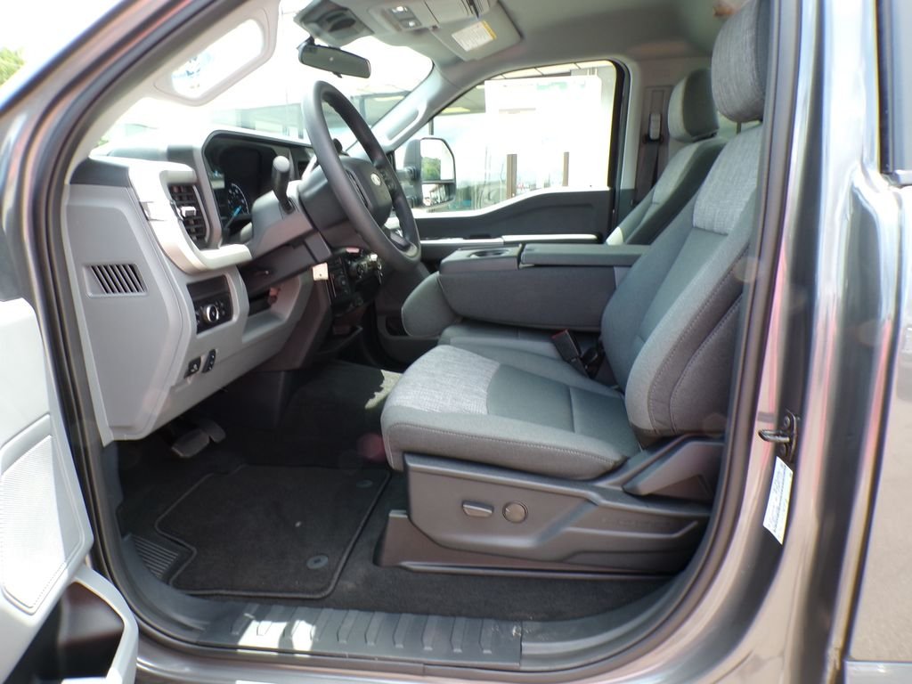 New 2026 Carbonized Gray Metallic Ford F-450® XLT image 6
