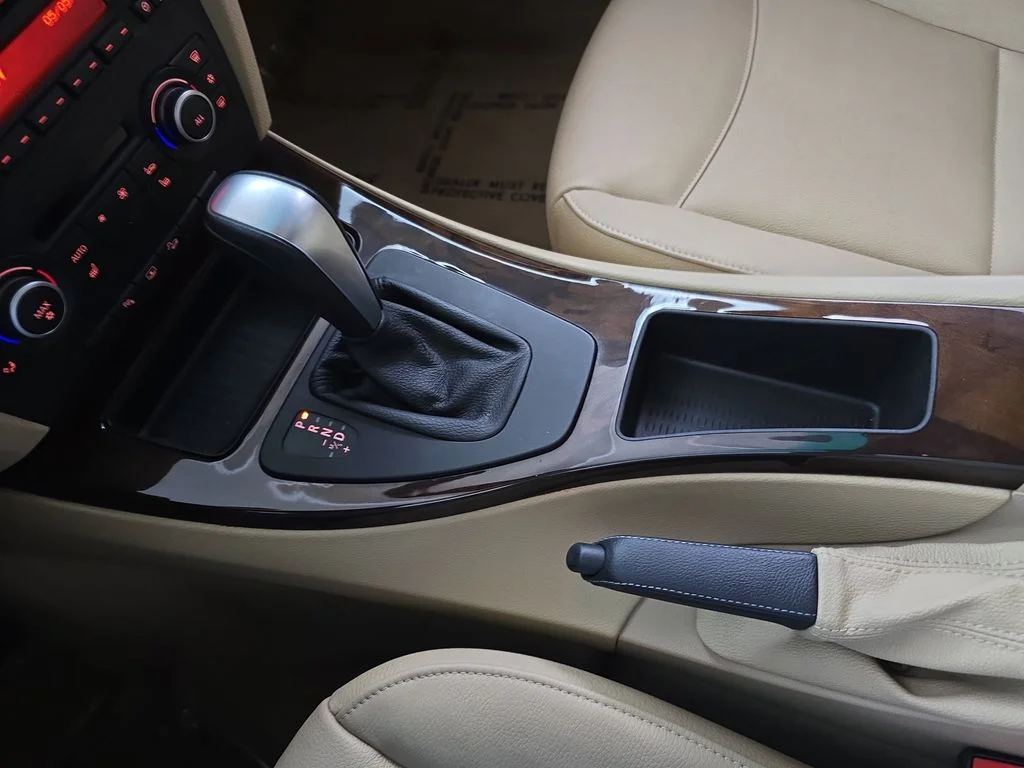 Used 2011 Deep Sea Blue Metallic BMW 328i xDrive image 24