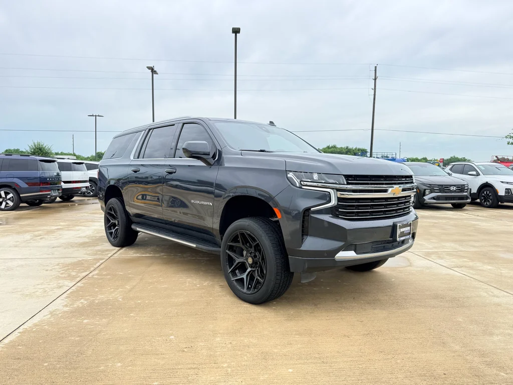 Used 2022 Evergreen Gray Metallic Chevrolet LT image 3