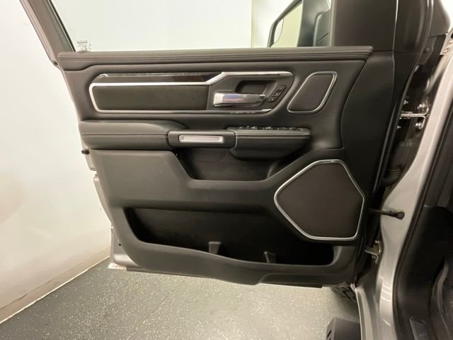 Used 2019 Silver Ram Laramie image 9