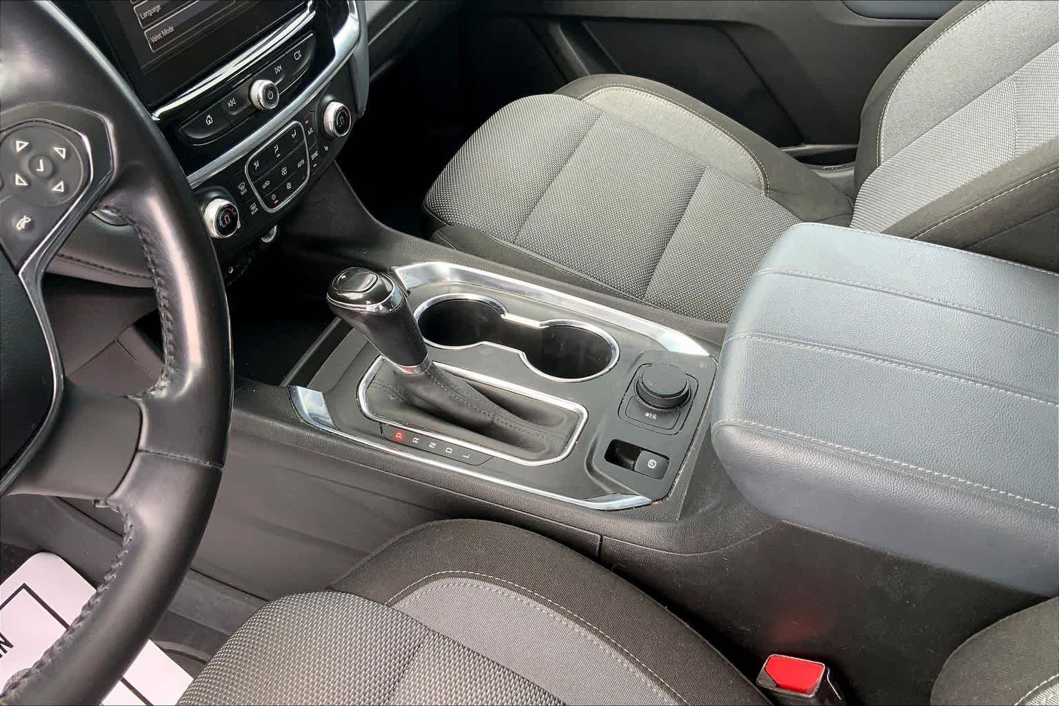 Used 2019 Mosaic Black Metallic Chevrolet LT Cloth image 17
