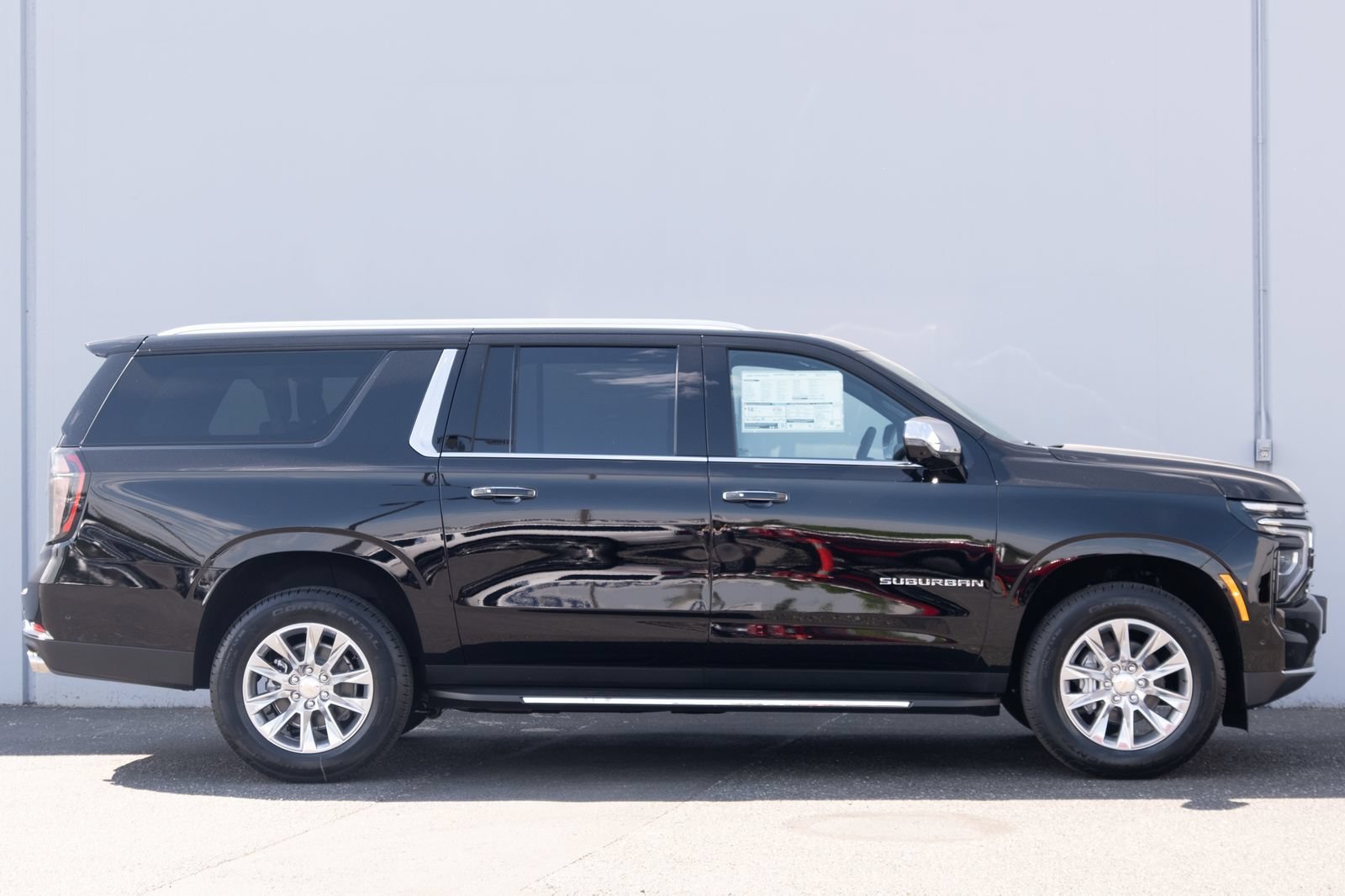 2026 Chevrolet Suburban Premier - Photo 31