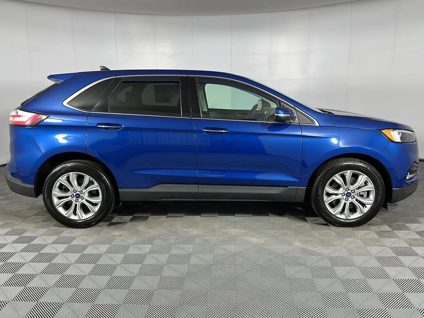 Used 2022 Atlas Blue Ford Titanium image 26