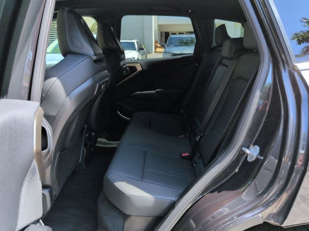 2025 BMW X3 30 - Photo 14