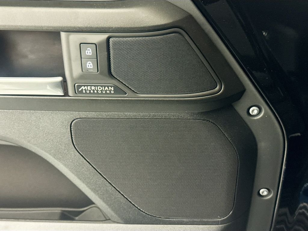2026 Land Rover Defender V8 - Photo 18