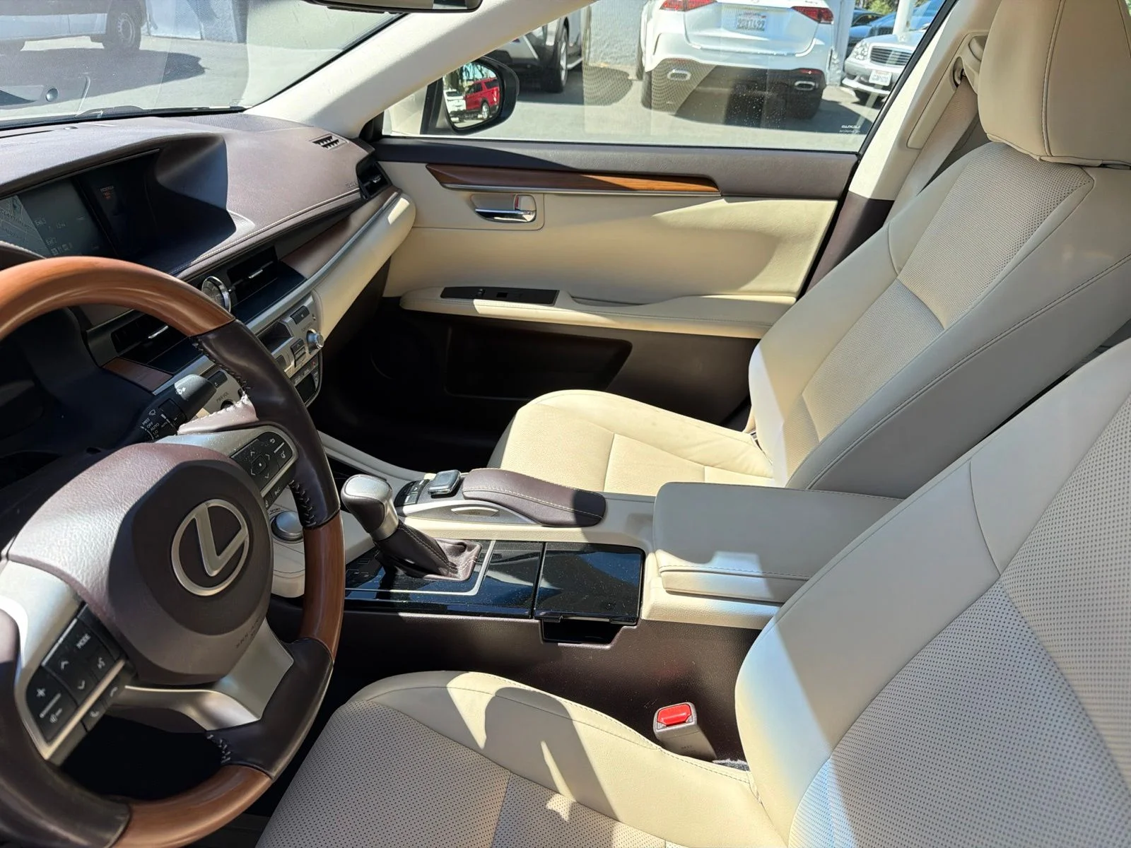 Used 2017 Satin Cashmere Metallic Lexus 300h image 8