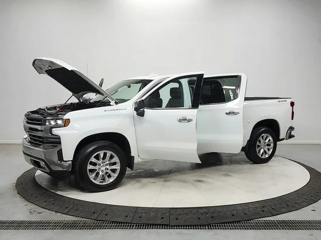 Used 2021 White Chevrolet LTZ image 11