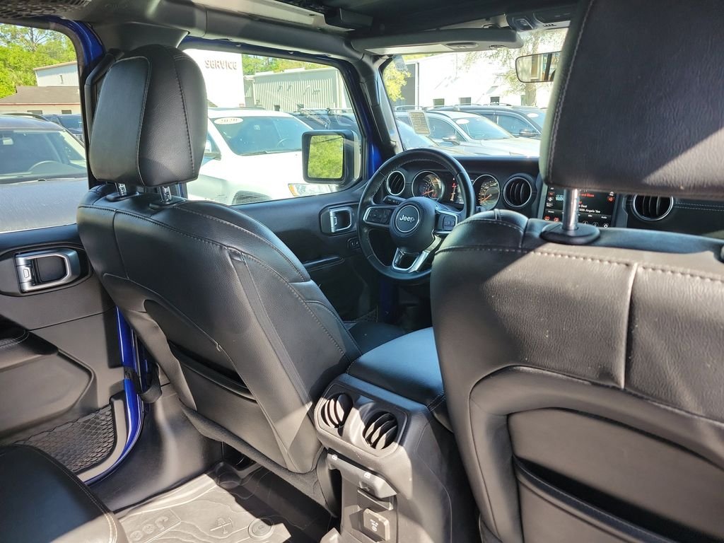 Used 2020 Blue Jeep Unlimited Sahara image 13