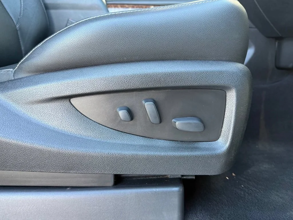Used 2020 SATIN STEEL METALLIC Chevrolet Premier image 18