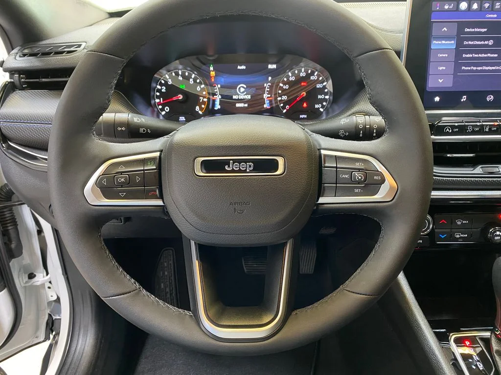 Used 2026 White Jeep Latitude image 31