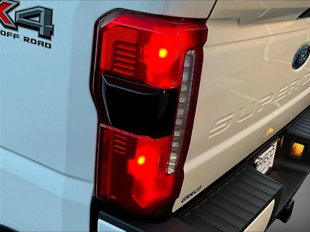 Used 2024 Oxford White Ford XL image 26