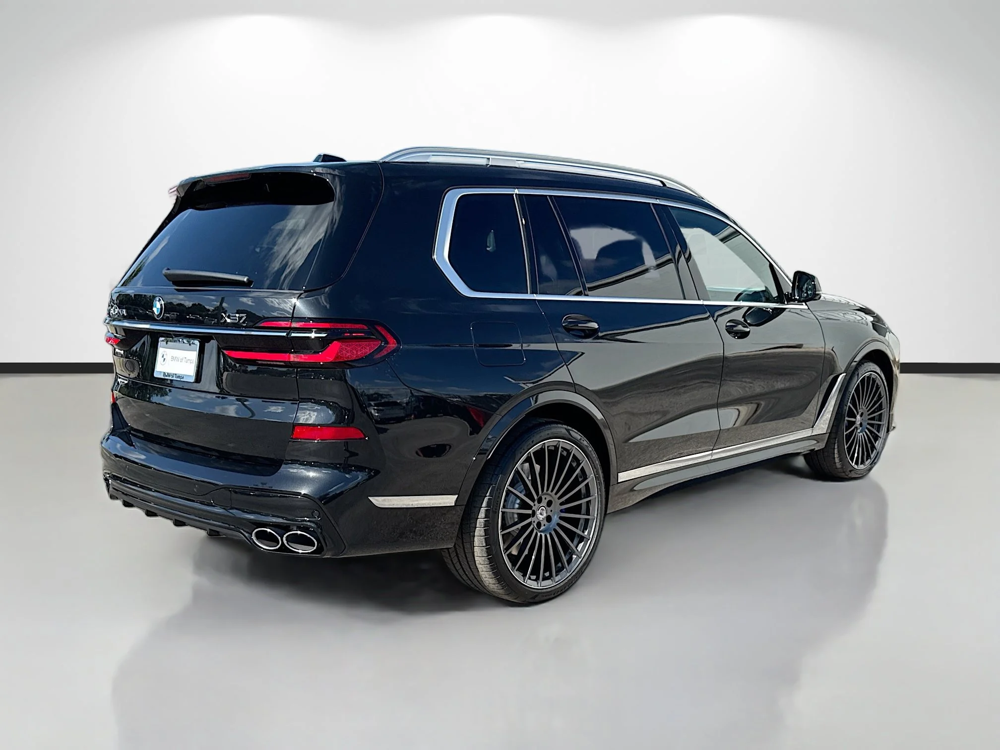 New 2026 Black Sapphire Metallic BMW ALPINA XB7 image 3