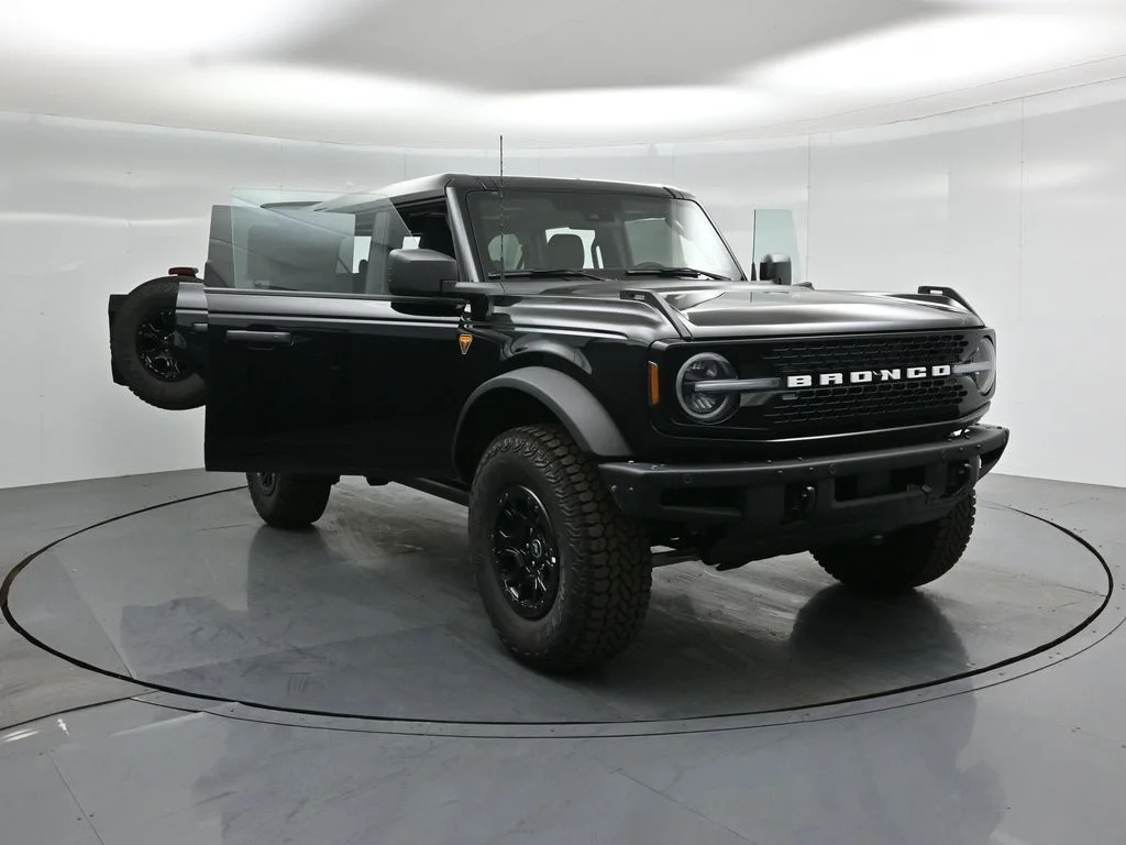 New 2026 Shadow Black Ford Badlands image 32