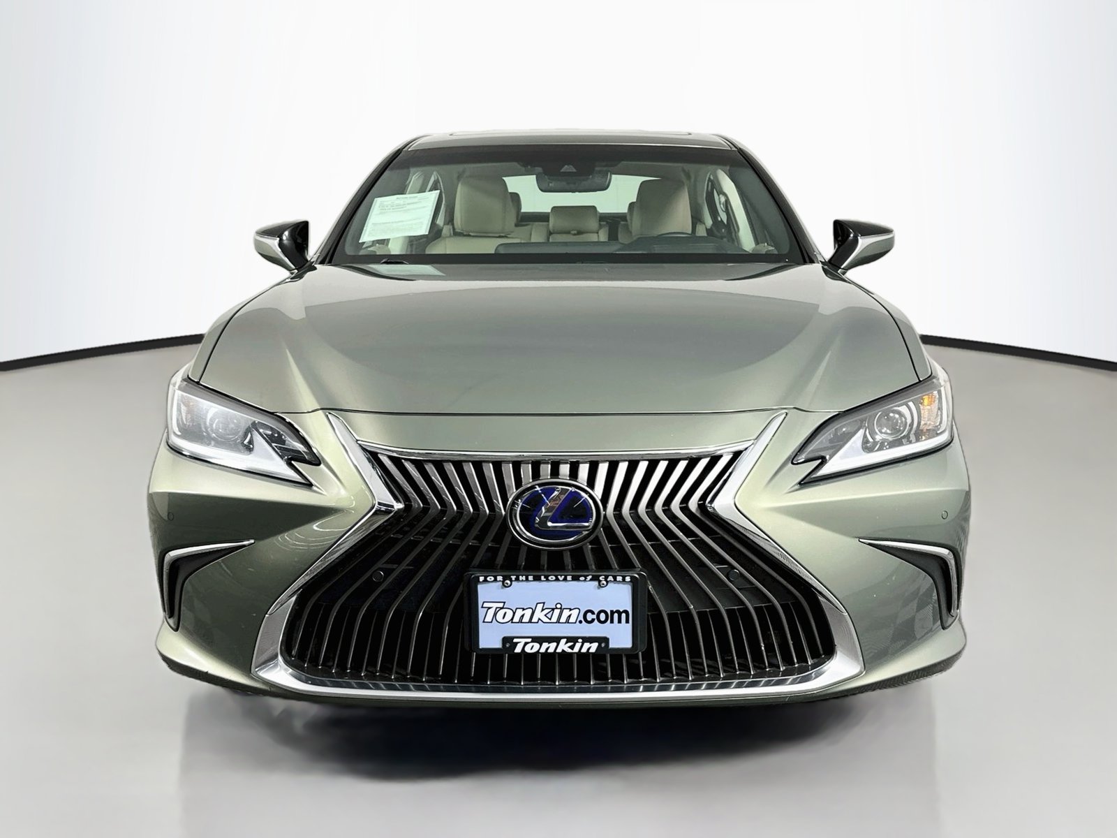 Used 2020 Sunlit Green Lexus 300h image 2