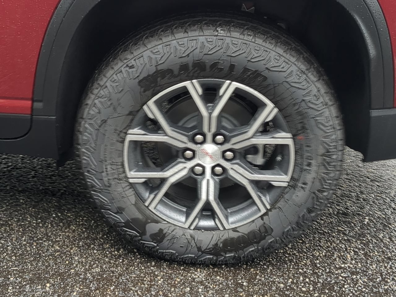 2026 GMC Acadia AT4 - Photo 33