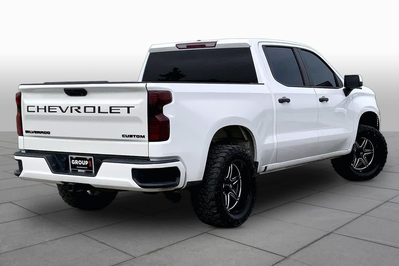 Used 2023 Summit White Chevrolet Custom image 13