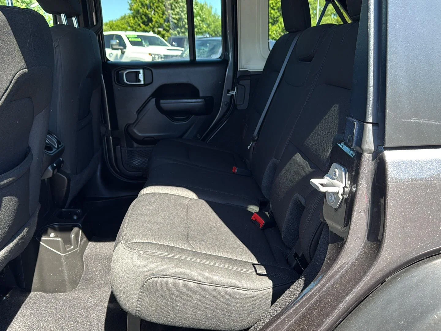 Used 2021 Gray Jeep Unlimited Willys image 10