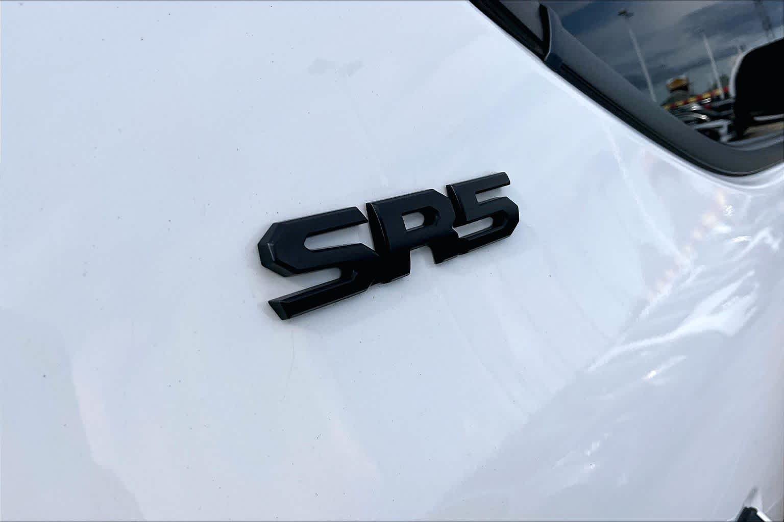Used 2022 White Toyota SR5 image 10