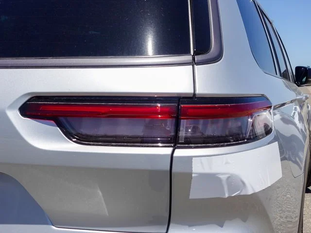 New 2026 Silver Zynith Jeep Limited image 6