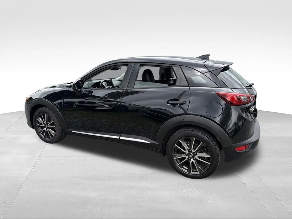 Used 2017 Black Mazda Grand Touring image 5