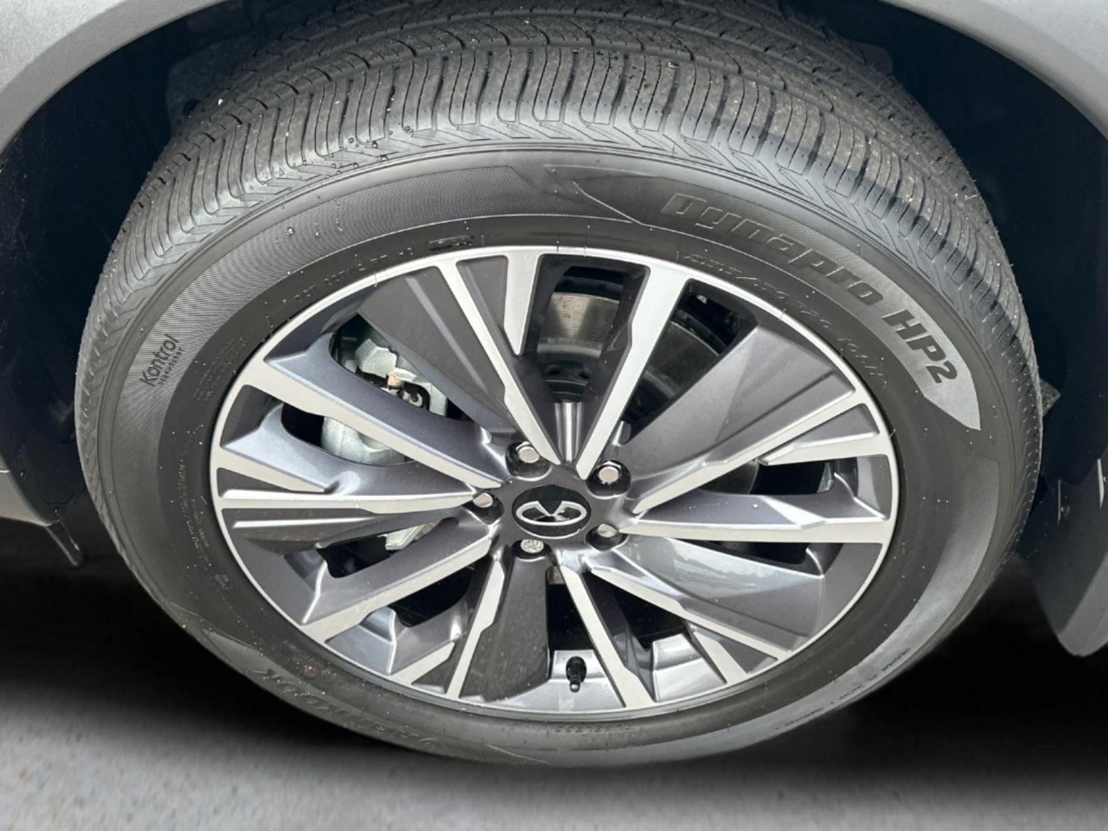 New 2027 GRAPHITE SHADOW INFINITI Luxe FWD image 11