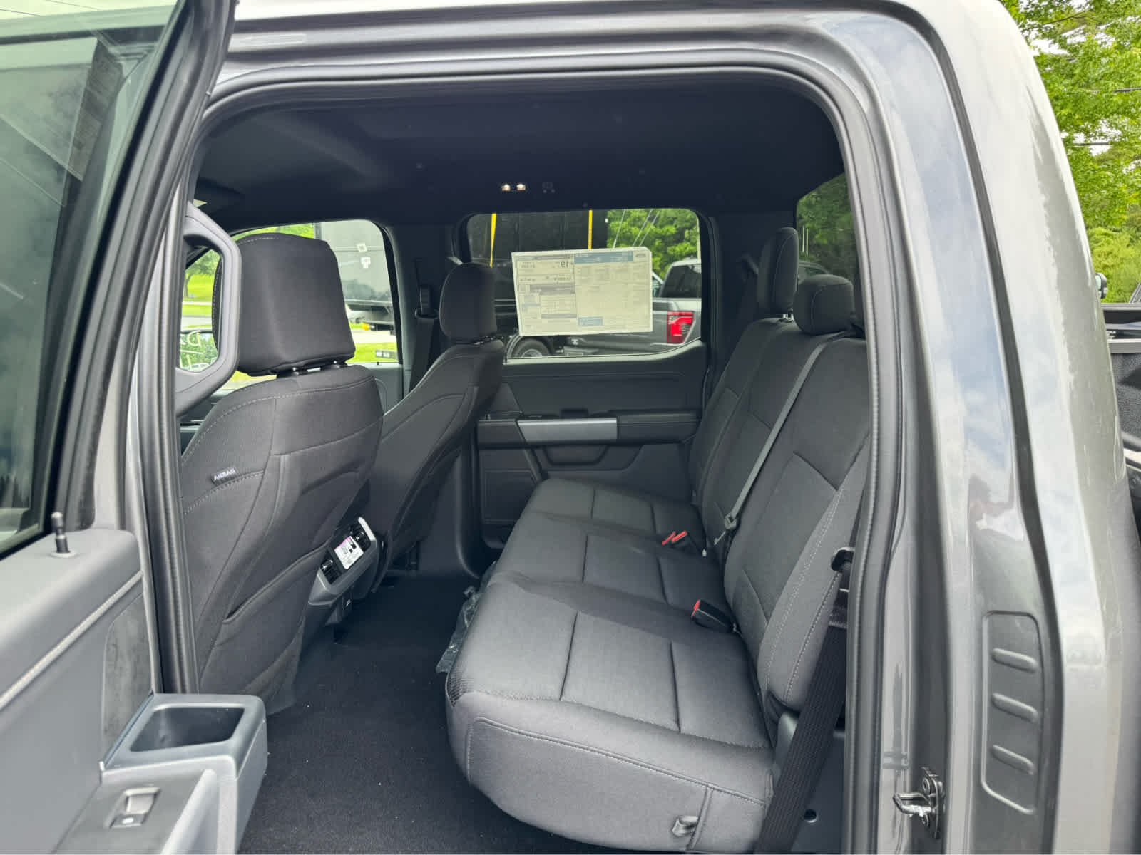 New 2026 Carbonized Gray Metallic Ford XLT image 11