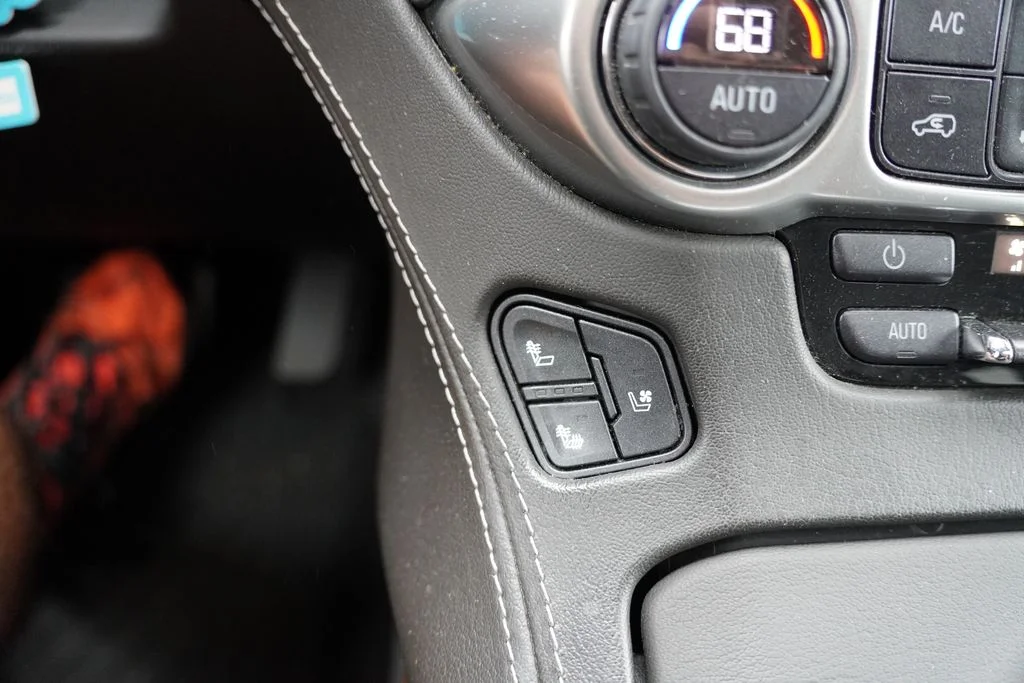 Used 2020 Gray Chevrolet Premier image 9