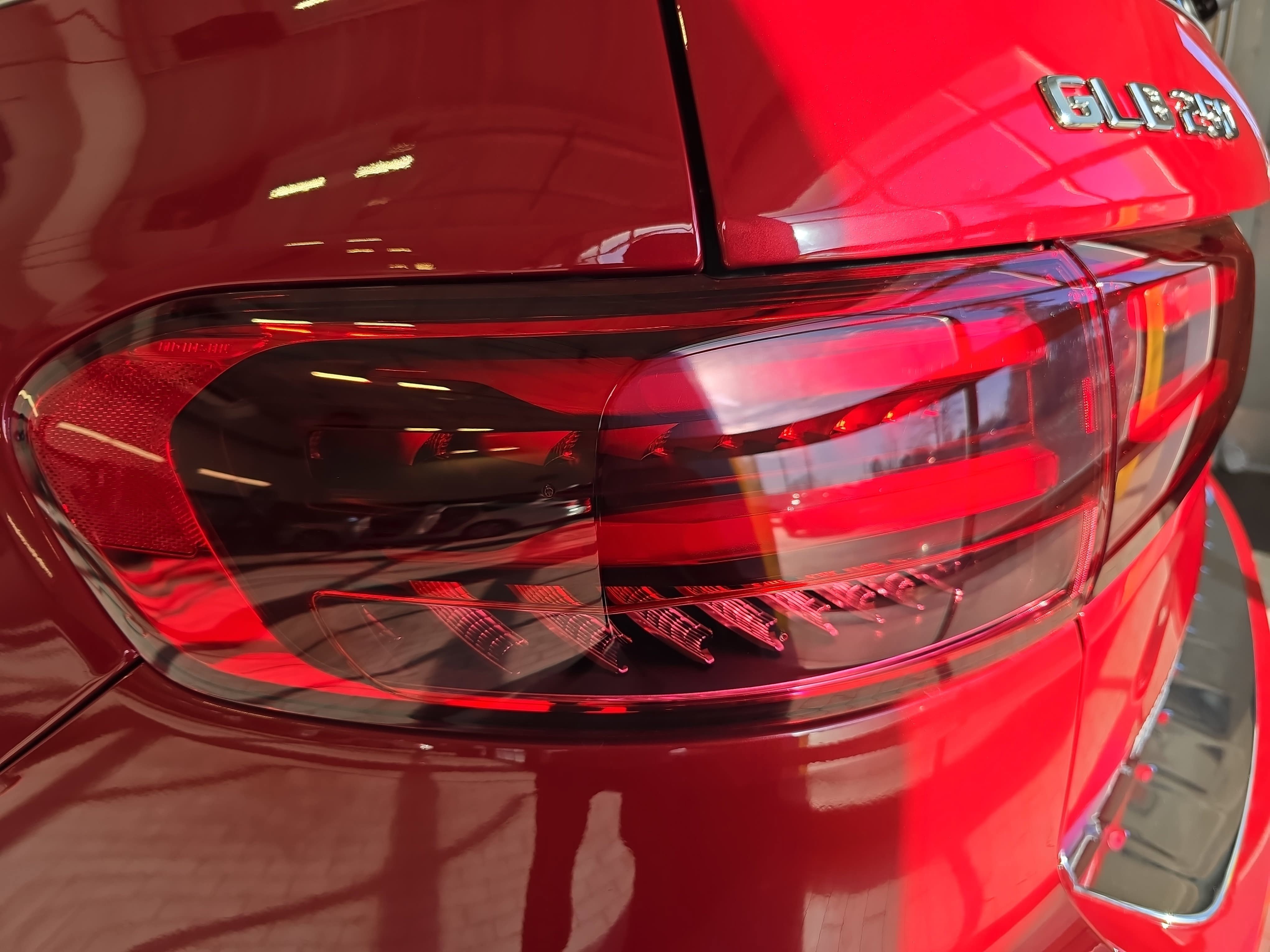 New 2026 MANUFAKTUR Patagonia Red Metallic Mercedes-Benz GLB250 image 35
