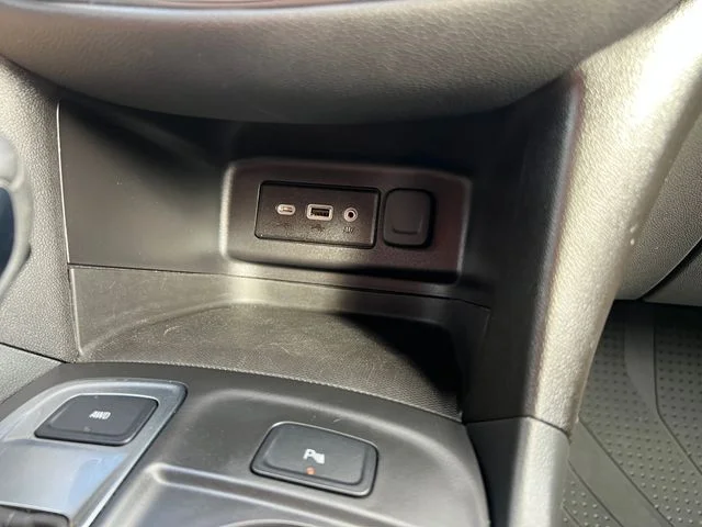 Used 2024 White Chevrolet LT image 28