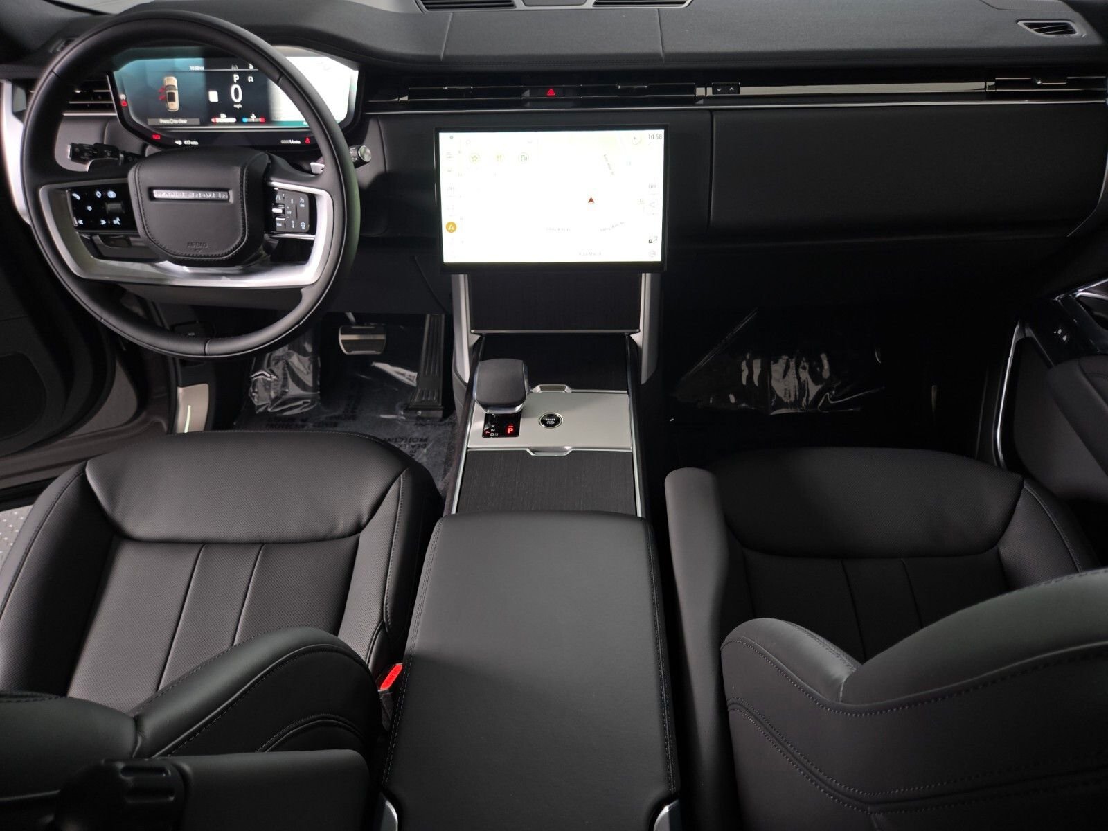 New 2026 Charente Grey Land Rover SE image 4