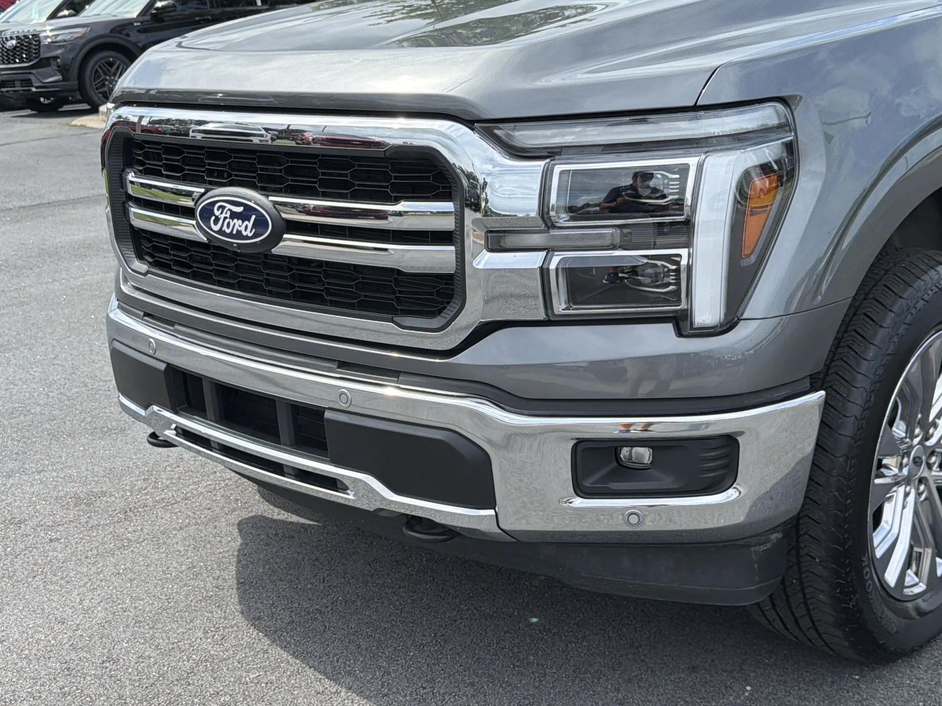 Certified Used 2025 Gray Metallic Ford Lariat image 36
