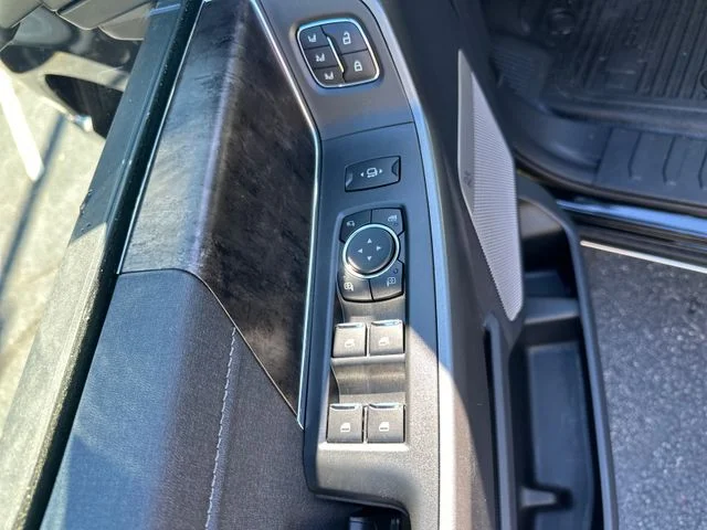 New 2026 Agate Black Metallic Ford F-350® Lariat® image 30
