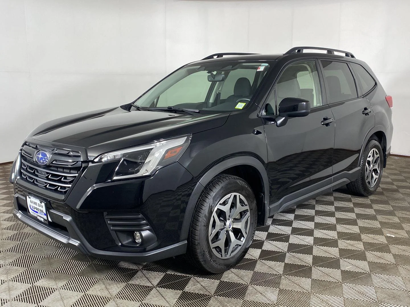 Used 2024 Crystal Black Silica Subaru Premium image 10