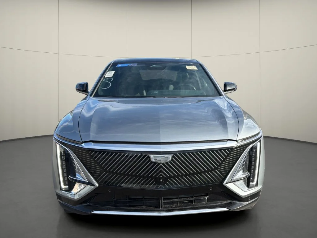 Used 2024 Silver Cadillac Luxury image 2