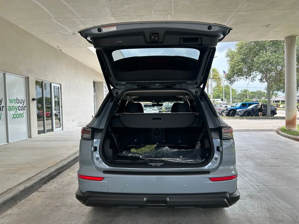 New 2026 Gray Mitsubishi Trail Edition image 33