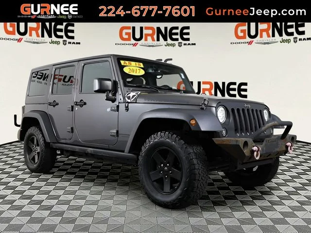 Used 2017 Silver Jeep  image 1