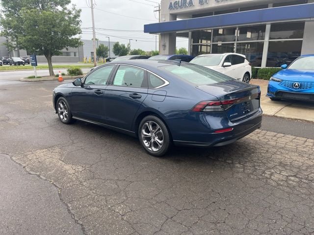 Used 2024 Canyon River Blue Metallic Honda EX image 9