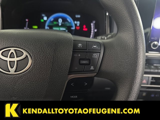 Used 2025 White Toyota LE image 14