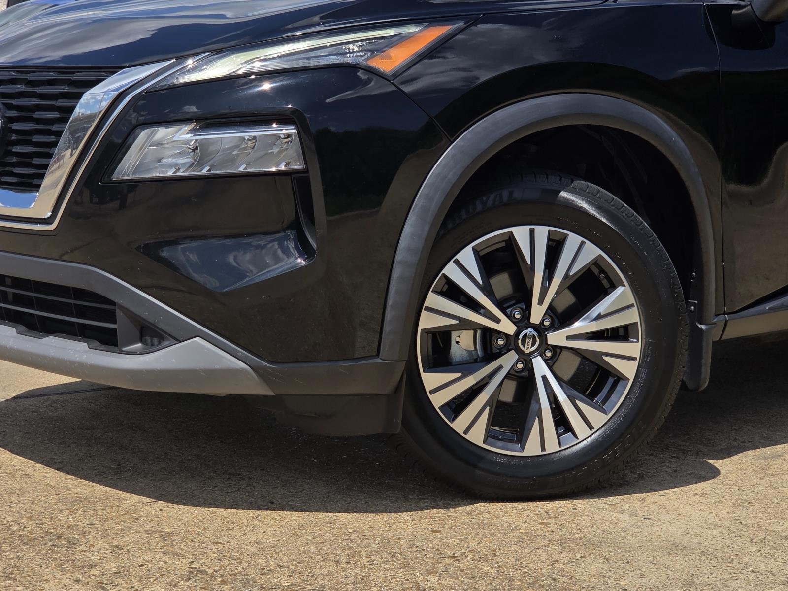 Used 2021 Super Black Nissan SV image 7