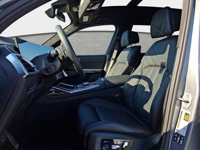Used 2026 Skyscraper Grey Metallic BMW xDrive40i image 11